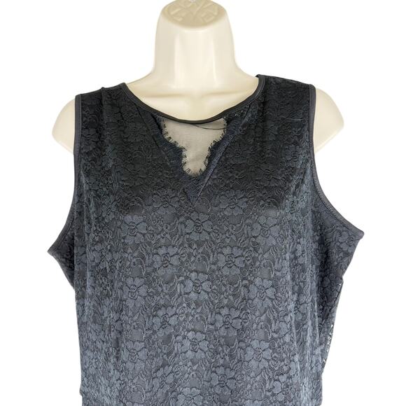 NEW Bebe Black Lace Floral Romper Sleeveless Back Zip Short Size 12 - Picture 3 of 8